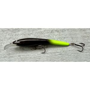 22. Musta Chartreuse